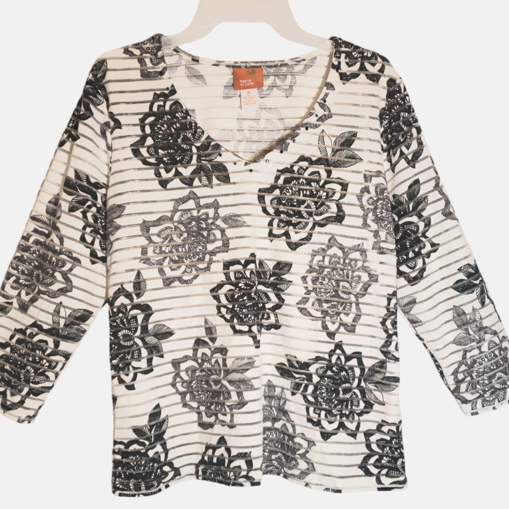 Hearts of Palm women's med black/white baddazed collar pullover top. 5043